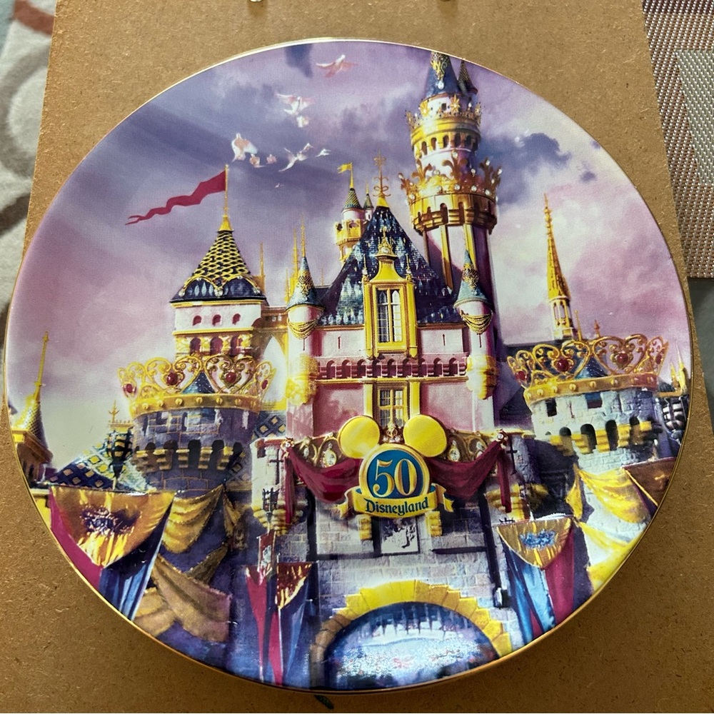 Disney Disneyland 50th anniversary Golden Castle collectors plate